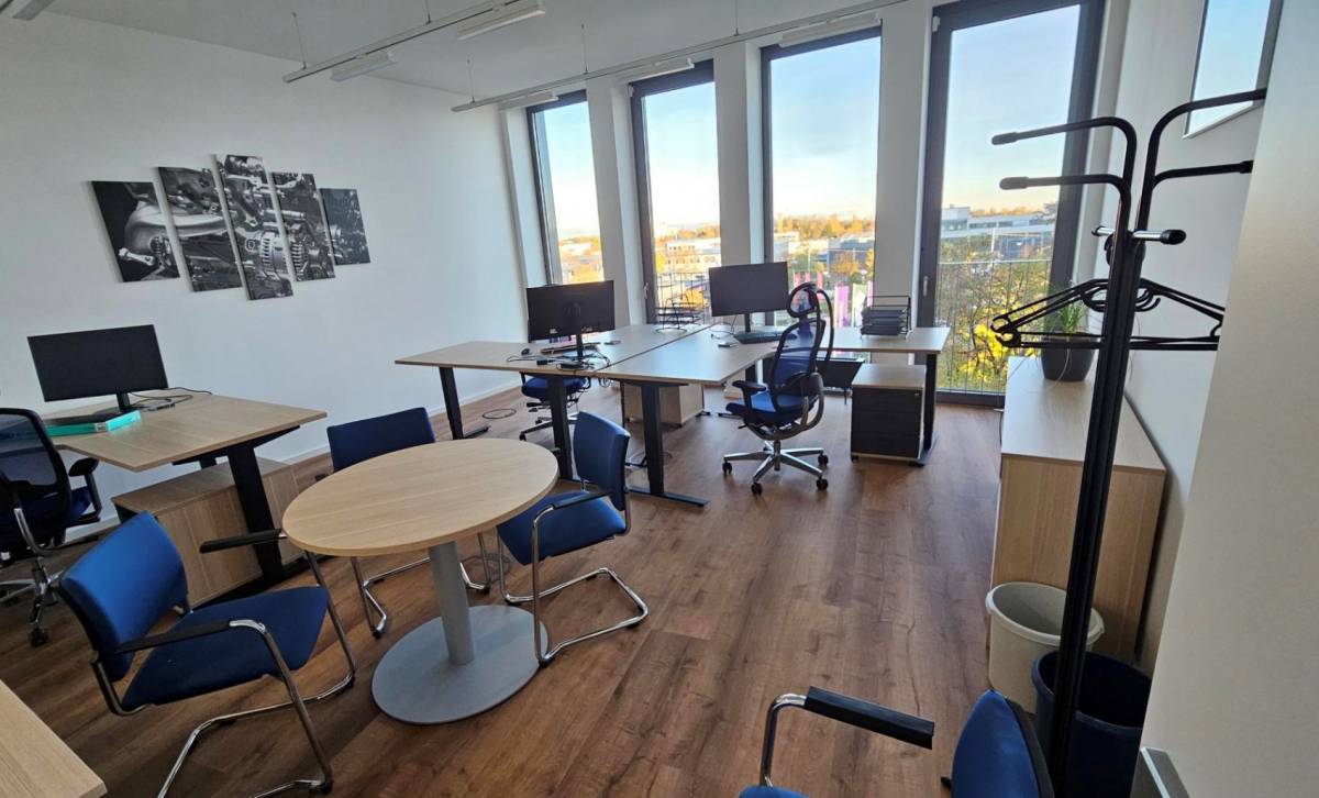 Büro 06