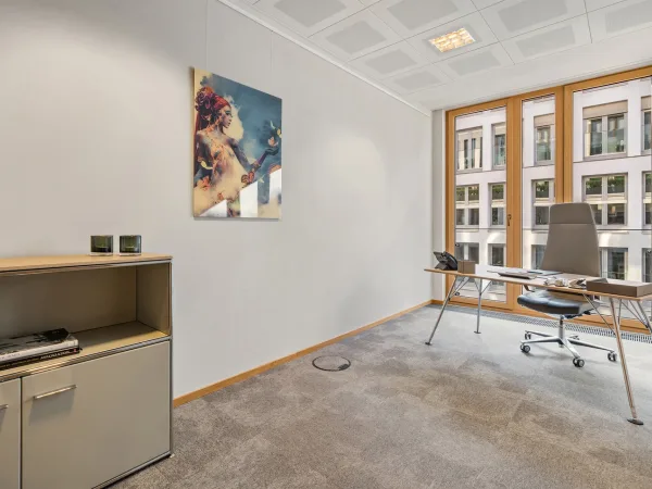 Abschließbares Büro in Hamburg (Neustadt) – Moderne flexible Bürowelt mit Fleetblick in Hamburg-Neustadt — Bild 1