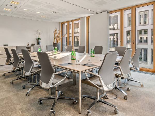 Elegante Büros & Coworking Spaces mit Fleetblick in Hamburg-Neustadt — Bild 4