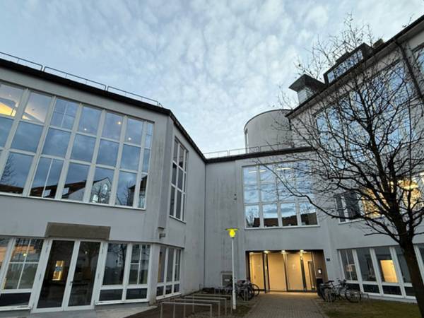 Moderne Bürogemeinschaft mit Alpenblick in Unterhaching — Bild 7