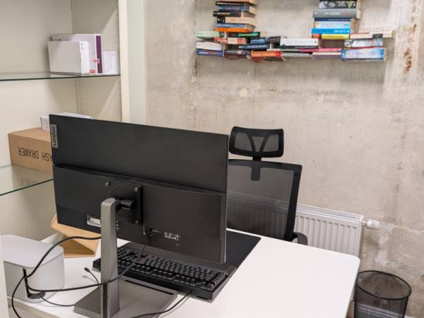 Coworking & Büros in inspirierender Vintage-Bibliothek in Schwelm — Bild 1