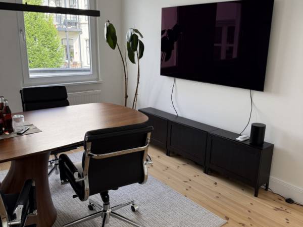 Heller Büroraum mit Altbau-Charme in Hamburg-Harvestehude — Bild 3
