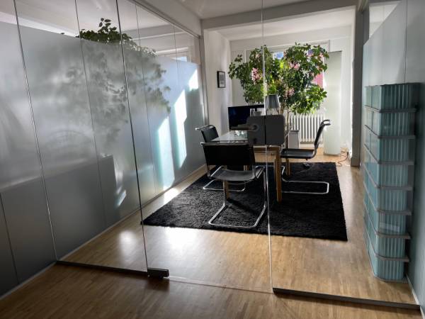 Sonnendurchflutete Bürogemeinschaft im Kontorhaus in Hamburg-Altstadt — Bild 7