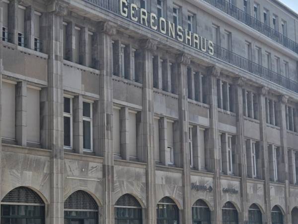 Professionelle Bürogemeinschaft im Kölner Bankenviertel — Bild 5
