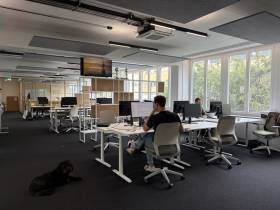 Arbeitsplätze in Startup Atmosphäre nahe Hauptbahnhof München