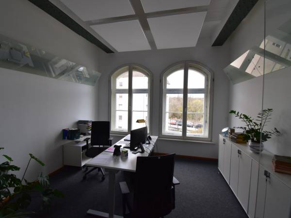 Einzigartige Büroflächen in Berlin-Friedrichshain — Bild 1