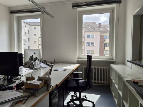 Kreative Bürogemeinschaft im ruhigen Hinterhof in Köln-Sülz — Bild 2