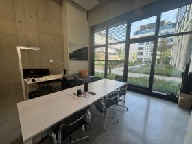 Büro als Teil eines Showrooms zur Untermiete