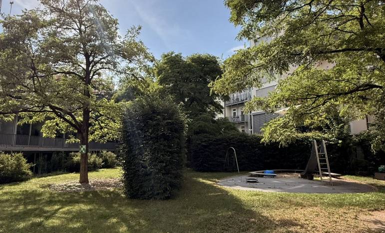 Außenbereich ruhiger Hinterhof