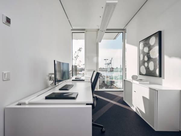 Moderne Bürogemeinschaft mit Elbblick in Hamburg-HafenCity — Bild 7