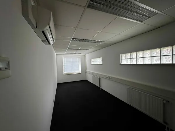 Bürofläche in Düsseldorf (Reisholz) – Moderne Büroflächen in ruhigem Gewerbepark in Düsseldorf-Reisholz — Bild 5