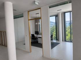 Modernes Büro in Bürogemeinschaft in Unterföhring