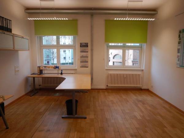 Büroraum in gut angebundener Bürogemeinschaft in Berlin-Lichtenberg — Bild 1