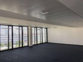Moderne Bürofläche mit separatem Eingang in München-Laim