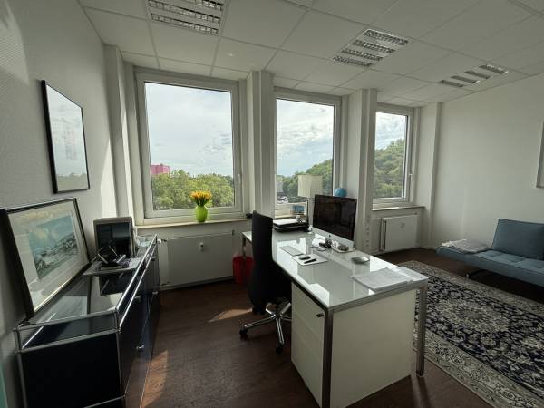 Zentrale Bürogemeinschaft in Köln-Ehrenfeld — Bild 1
