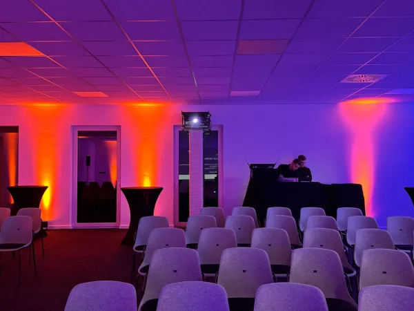 Meetingraum in Krefeld (Fichtenhain) – Moderne Event- und Tagungsräume in Krefeld-Inrath/Kliedbruch — Bild 3