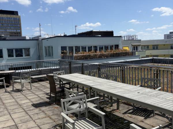 Helle moderne Bürogemeinschaft mit Dachterrasse in Berlin-Kreuzberg — Bild 2