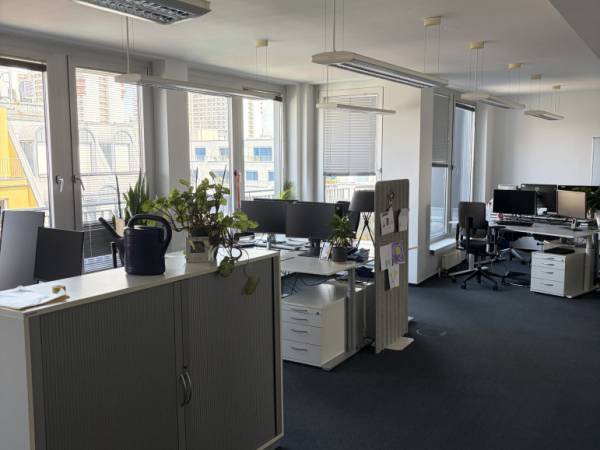 Helle moderne Bürogemeinschaft mit Dachterrasse in Berlin-Kreuzberg — Bild 4