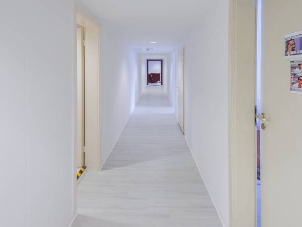 Helles Büro in Bürogemeinschaft im Nikolaiviertel in Berlin-Mitte — Bild 8