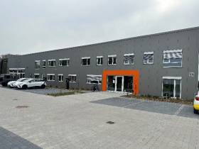 Büroräume in Bühl-Oberbruch mit Garten und Parkplatz