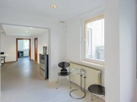 Helles Büro in Bürogemeinschaft im Nikolaiviertel in Berlin-Mitte