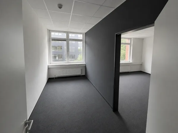 Abschließbares Büro in Hamburg (Hammerbrook) – Freundliche Bürogemeinschaft mit hellen Büros in Hamburg-Hammerbrook — Bild 1