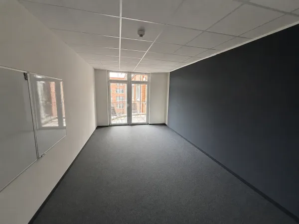 Abschließbares Büro in Hamburg (Hammerbrook) – Freundliche Bürogemeinschaft mit hellen Büros in Hamburg-Hammerbrook — Bild 3