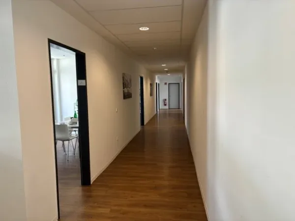 Abschließbares Büro in Hamburg (Hammerbrook) – Freundliche Bürogemeinschaft mit hellen Büros in Hamburg-Hammerbrook — Bild 6
