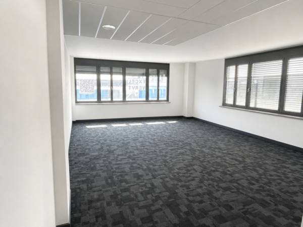 Helles Büro mit Aussicht in Bürogemeinschaft in Stuttgart-Universität — Bild 3