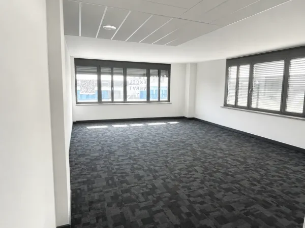 Bürofläche in Stuttgart (Österfeld) – Helle Bürogemeinschaft mit Aussicht in Stuttgart Österfeld — Bild 3
