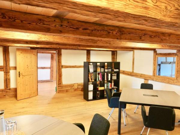 Helle und moderne Bürogemeinschaft in Bremgarten — Bild 8
