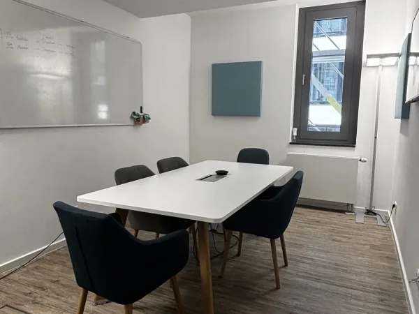 Abschließbares Büro in München (Schwabing-Freimann) – Moderne Büroräume in zentraler Bürogemeinschaft in Schwabing-Freimann — Bild 2