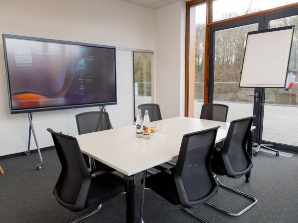 Modernes Business Center mit Dachterrasse in Saarbrücken, — Bild 1