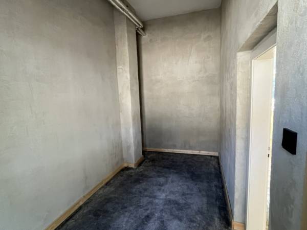 Kreative Bürogemeinschaft in lichtdurchflutetem Loft in Augsburg — Bild 2