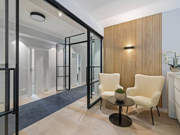 Exklusive Büros & Arbeitsplätze in modernem Business Center in — Bild 6