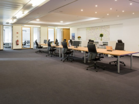 Schöne Büroräume in Altbau direkt an der Friedrichstraße