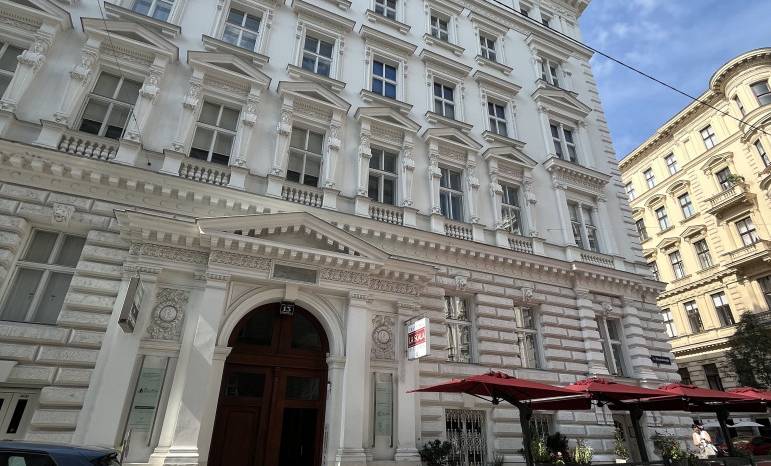 Gebäude