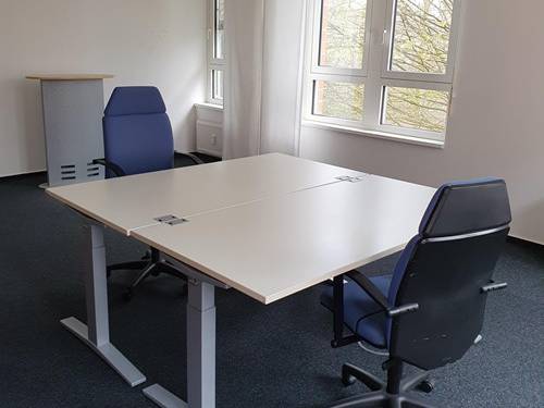 Heller Büroraum in entspannter Bürogemeinschaft in Hamburg-Langenhorn — Bild 1