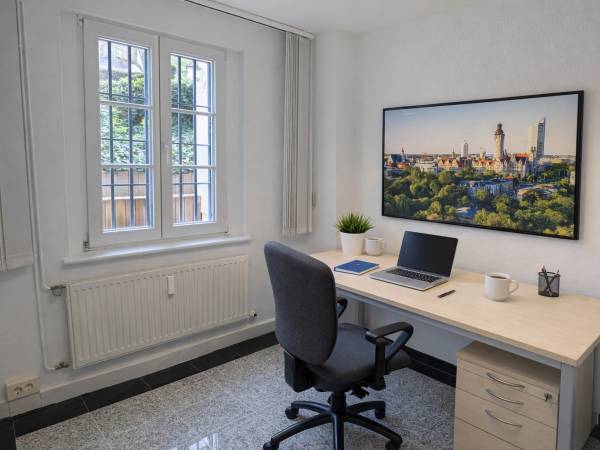 Gepflegter Büroraum in Bürogemeinschaft in Leipzig Waldstraßenviertel — Bild 1