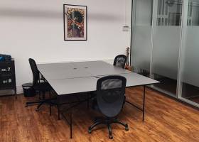 Schreibtischplätze / Bürofläche
