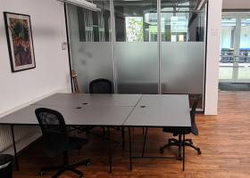 Schreibtischplätze / Bürofläche