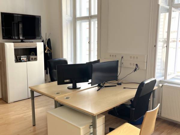 Helle Bürogemeinschaft im Altbau in Wien-Mariahilf — Bild 2