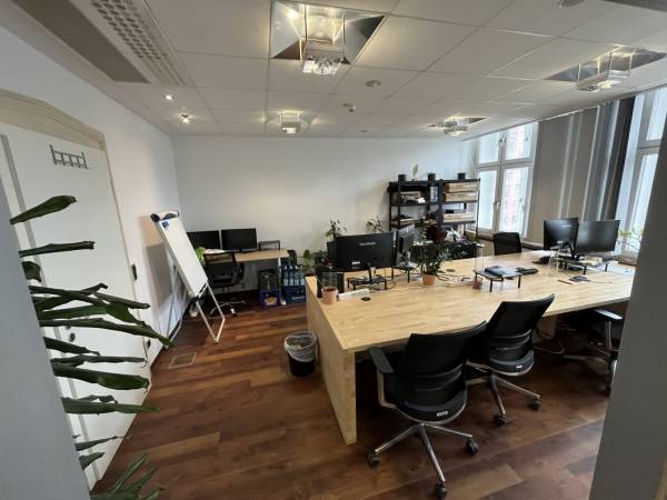 Untermiete in Startup-Bürogemeinschaft in München, — Bild 1