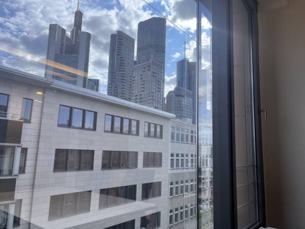 Stilvolle Bürogemeinschaft mit Top-Blick in Frankfurt Innenstadt — Bild 5