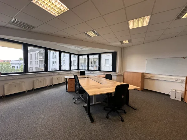Bürofläche in Leipzig (Zentrum-Ost) – Möblierte Bürofläche in Bürogemeinschaft in Leipzig Zentrum-Ost — Bild 1
