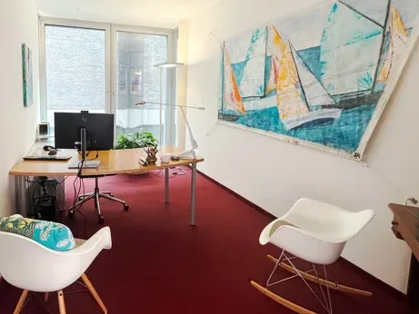 Abschließbares Büro in Hamburg (Altstadt) – Helle Bürogemeinschaft an der Binnenalster in Hamburg-Altstadt — Bild 1