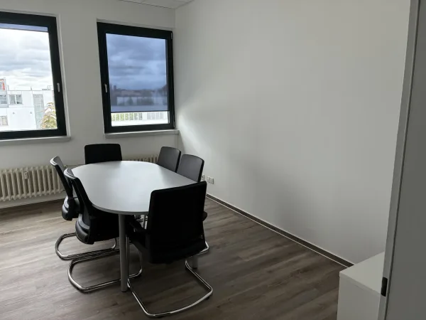 Abschließbares Büro in Berlin (Charlottenburg-Wilmersdorf) – Angenehme Bürogemeinschaft in Berlin-Charlottenburg-Wilmersdorf — Bild 5