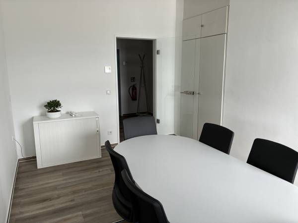 Ruhige Bürogemeinschaft in Berlin Charlottenburg-Wilmersdorf — Bild 6