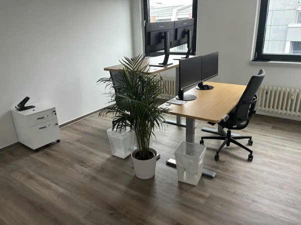 Abschließbares Büro in Berlin (Charlottenburg-Wilmersdorf) – Angenehme Bürogemeinschaft in Berlin-Charlottenburg-Wilmersdorf — Bild 7