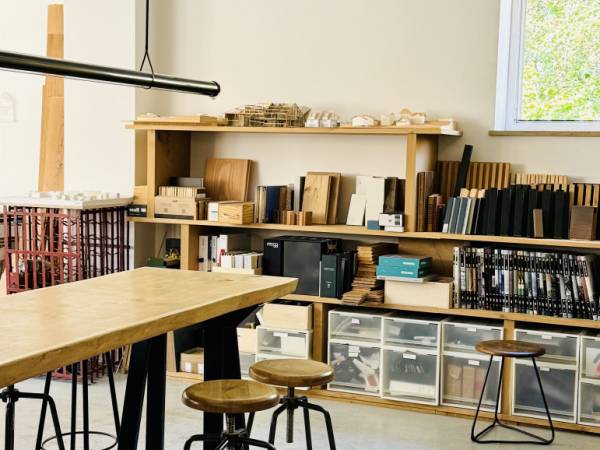 Helles, loftartiges Büro in urbaner Bürogemeinschaft in — Bild 3